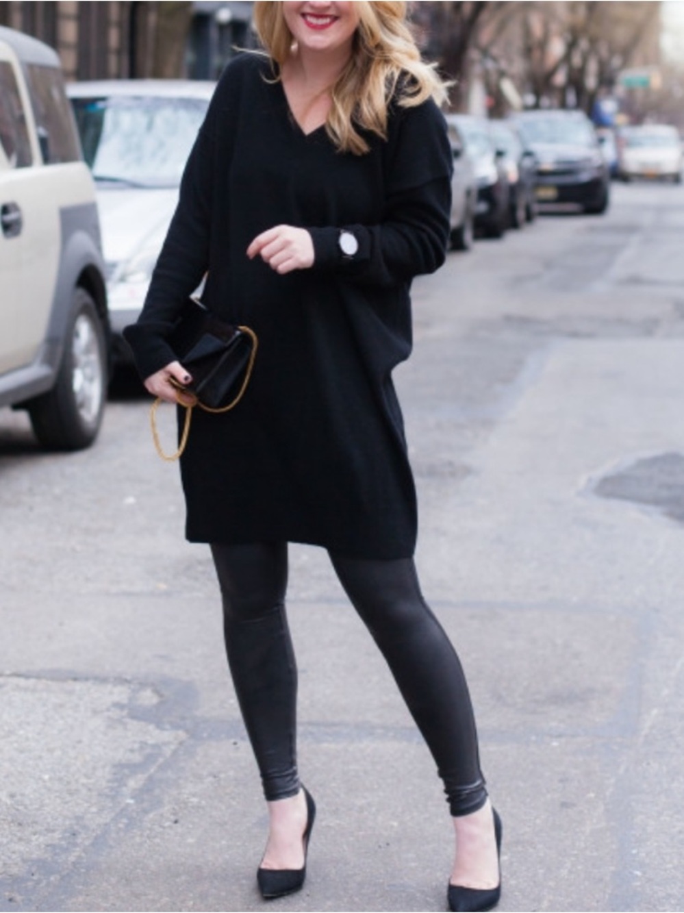 Everlane Black Long Sleeve V Neck Cashmere Sweater Mini Dress Minimalist *HOLE*